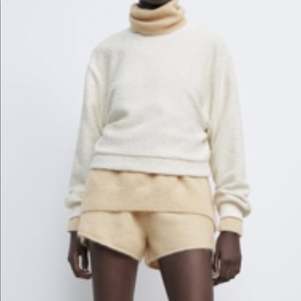 New womens  Zara sweater